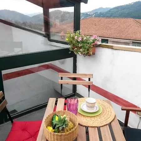 Grosse In Mit Garten Und Panoramablick Apartman